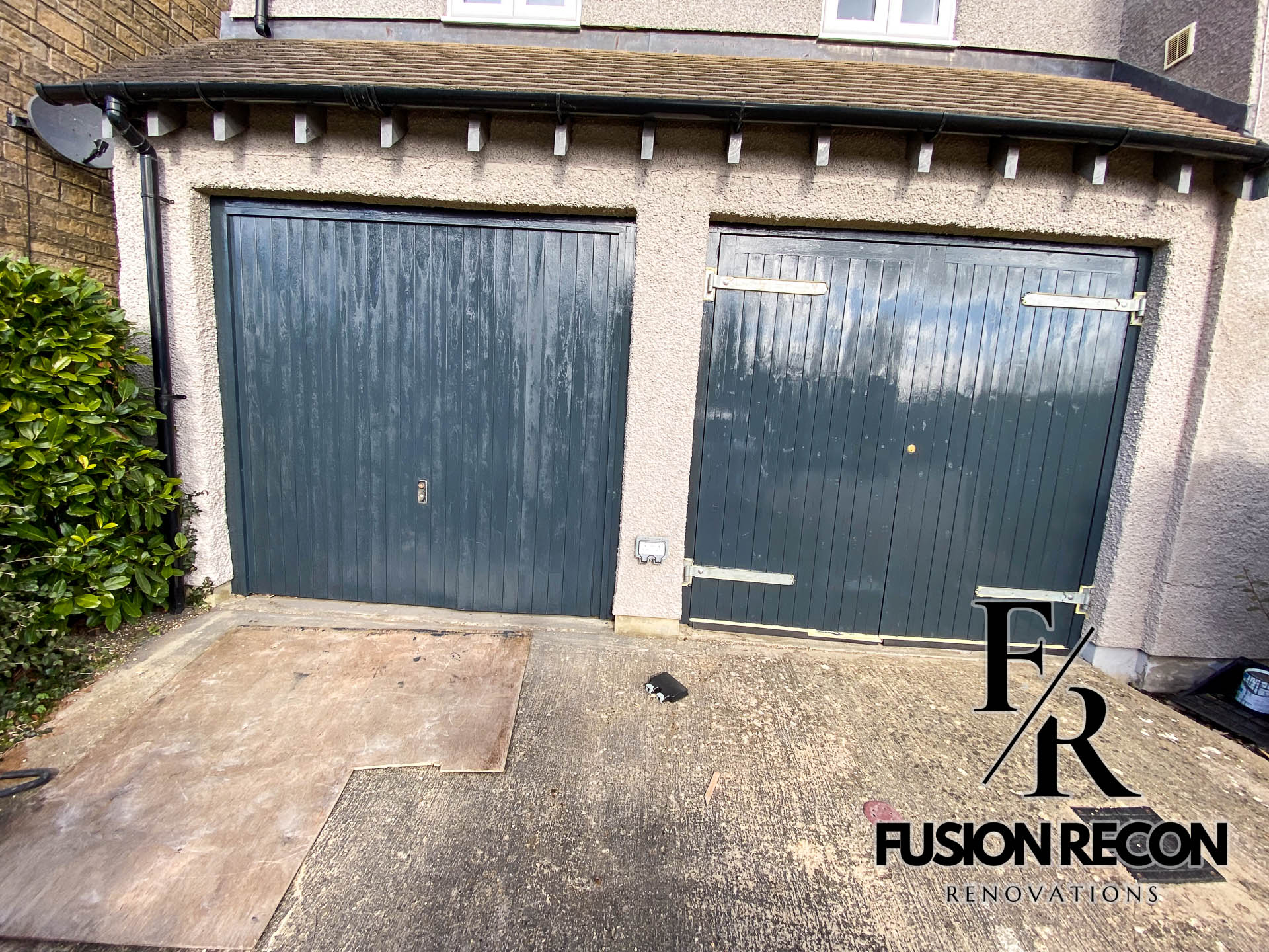 garage-door-renovation-balham-sw12 Garage door renovation with fresh paint finish, Balham SW12