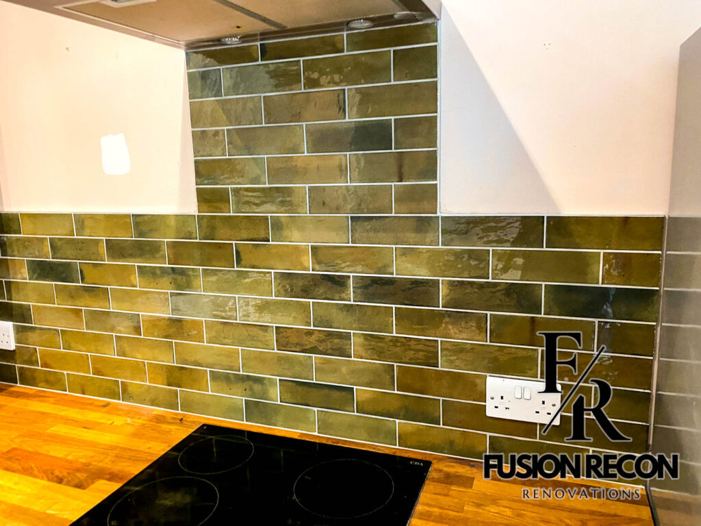 Old-fashioned splashback tiles installed in a Wimbledon SW19 kitchen